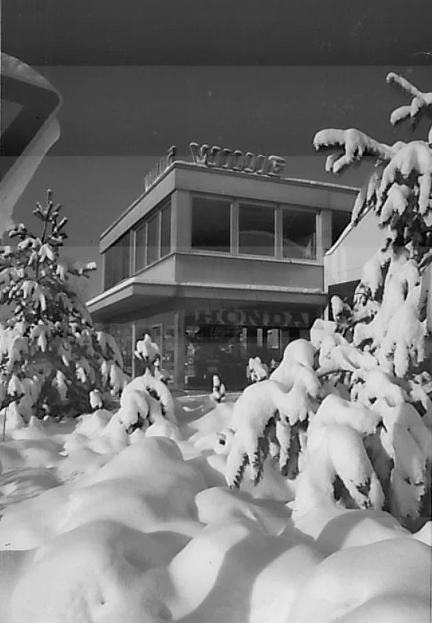 Historische Aufnahme des Willig-Betriebsgeländes im Schnee