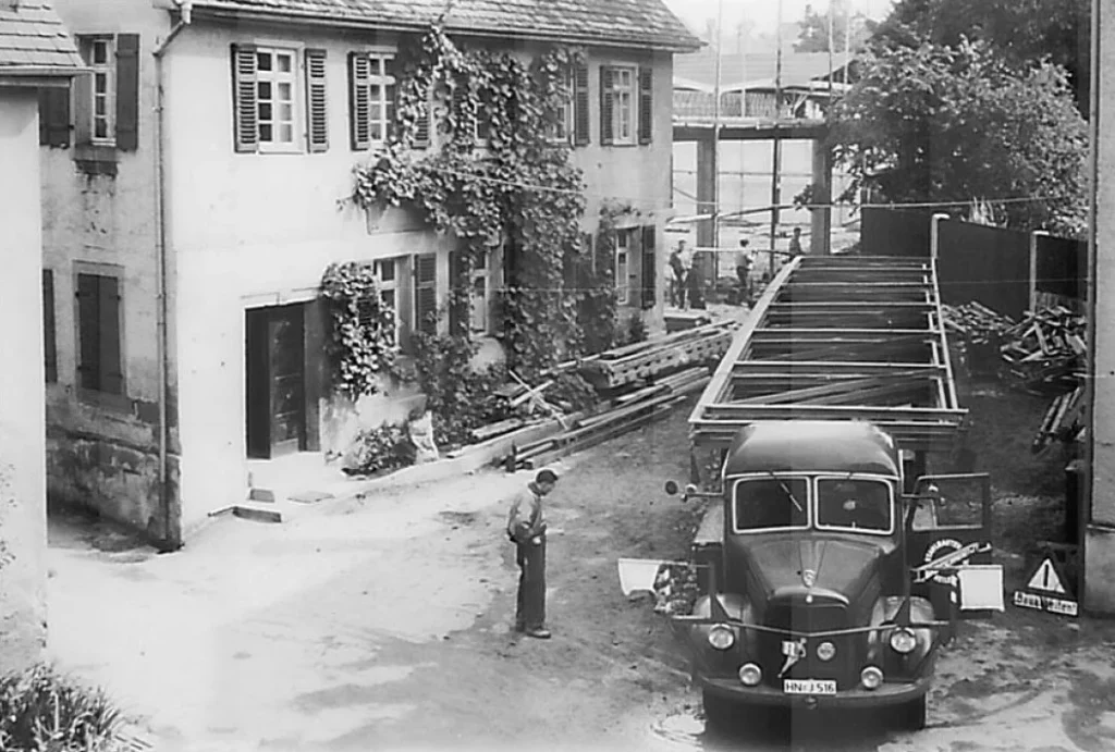 Historische Aufnahme vom Neubau der Willig-Werkhalle