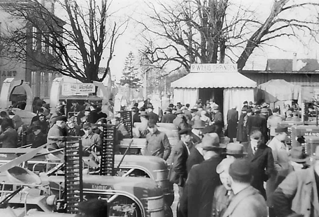Historische Aufnahme des Willig-Stands auf dem Öhringer Pferdemarkt